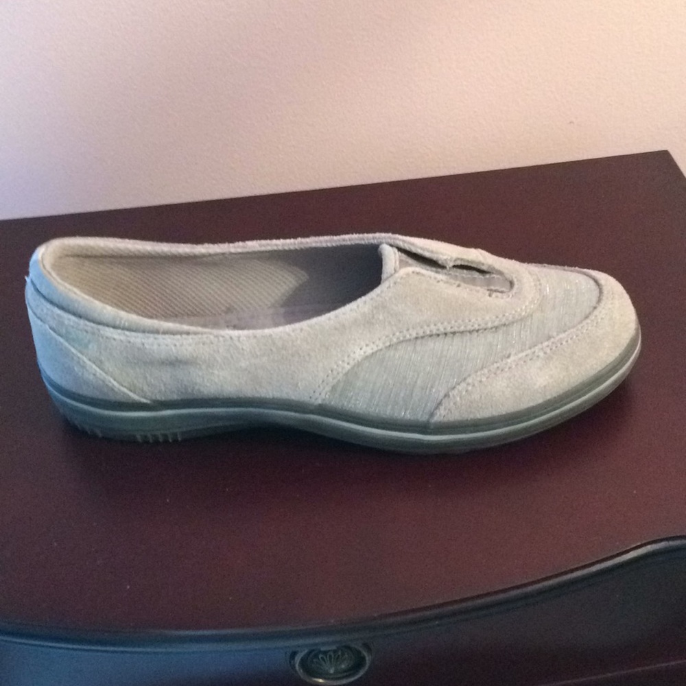 Shoes - Picture 2 of 2